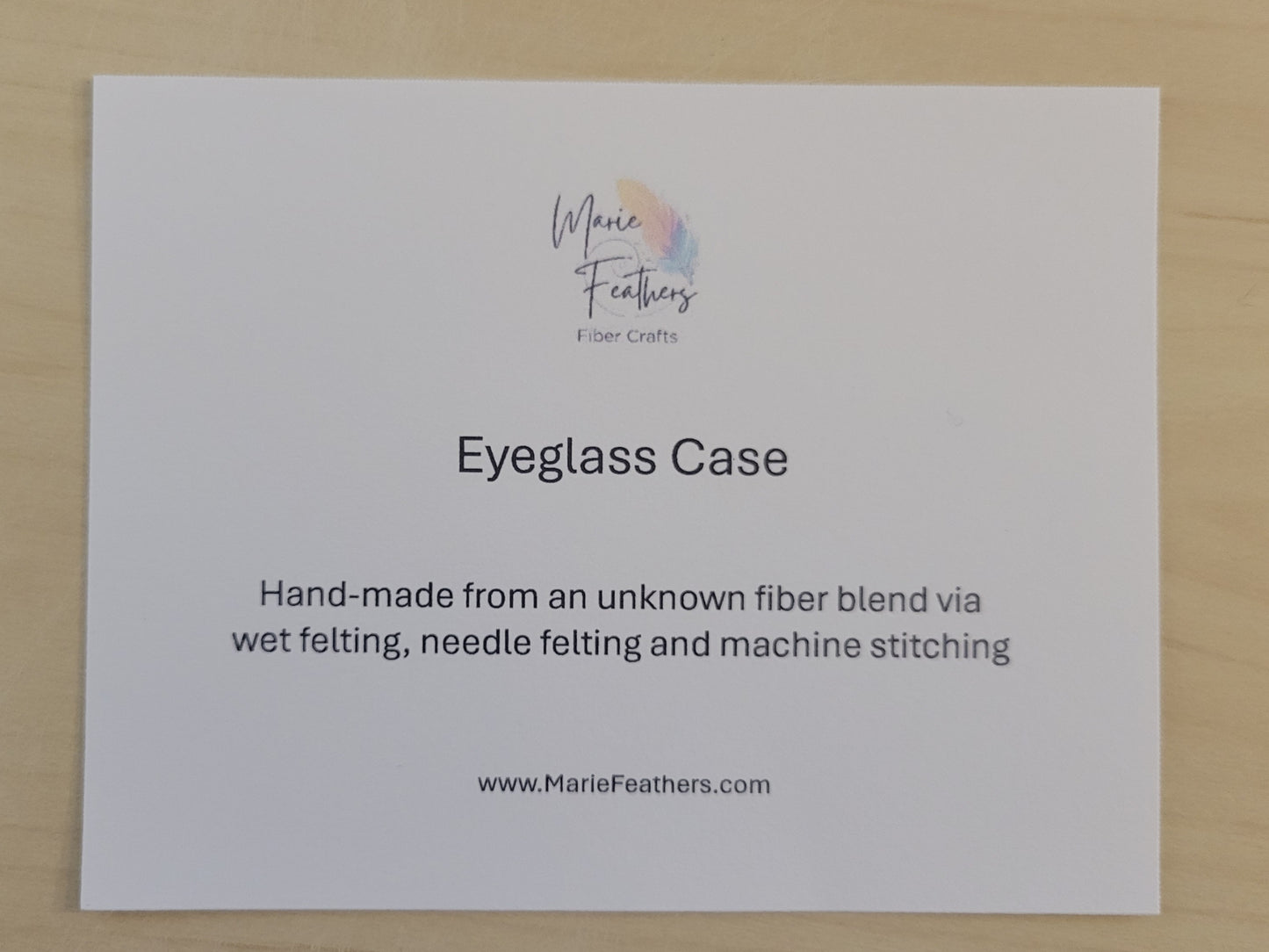 E03 - Eyeglass Case - Green with White Sheep