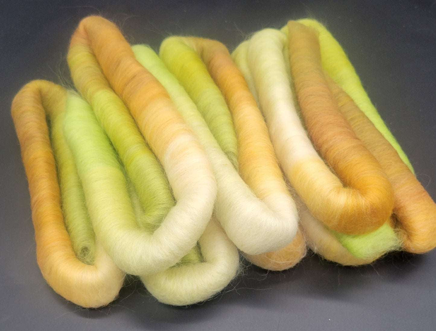 P05 - Cacao Bean Mini Batts & Rolags (4.25 oz)