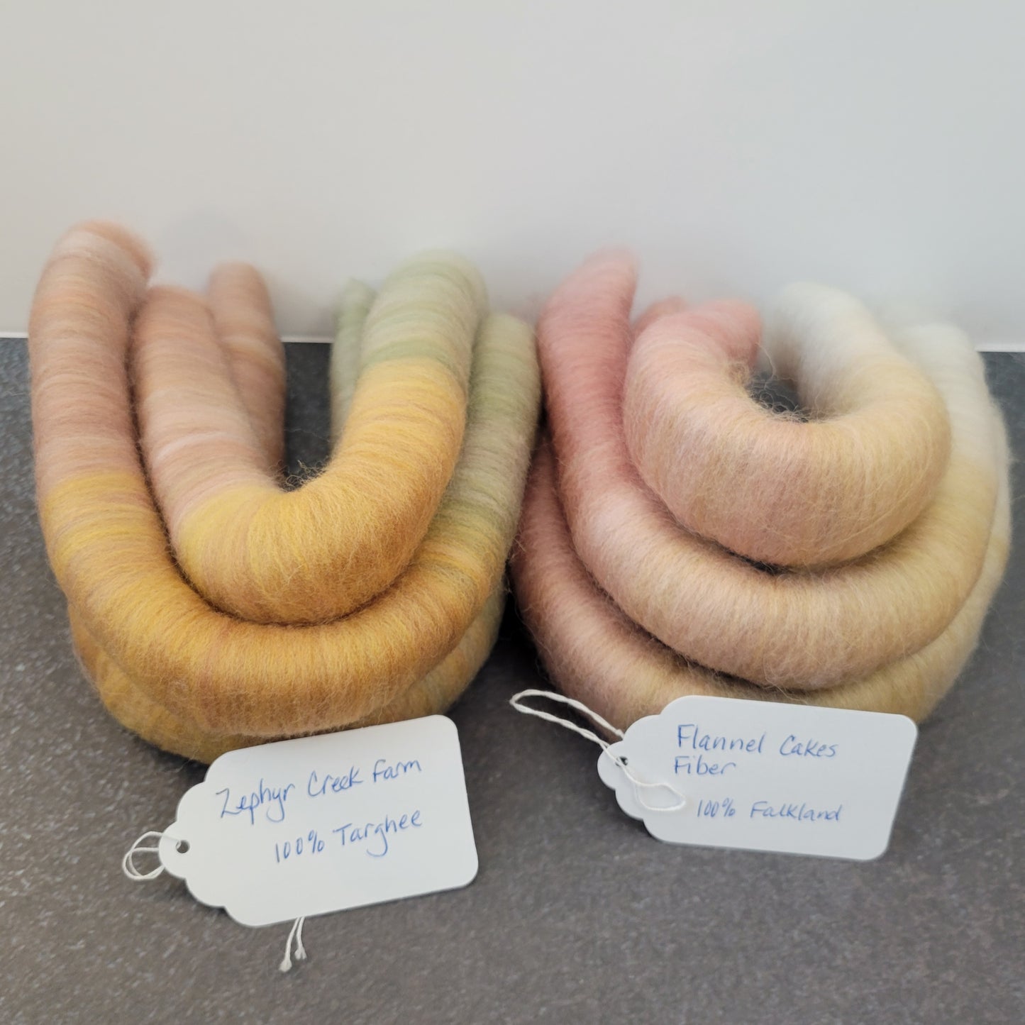 C10 - Breed Comparison Pack: Falkland & Targhee (Rolags)