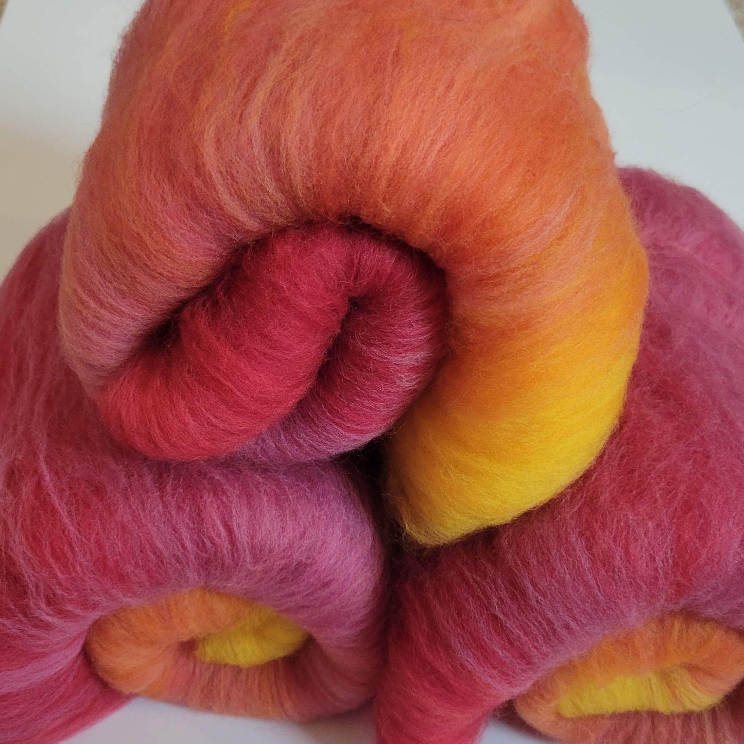204 - Tulip Garden Mini Batts (4.9 oz)