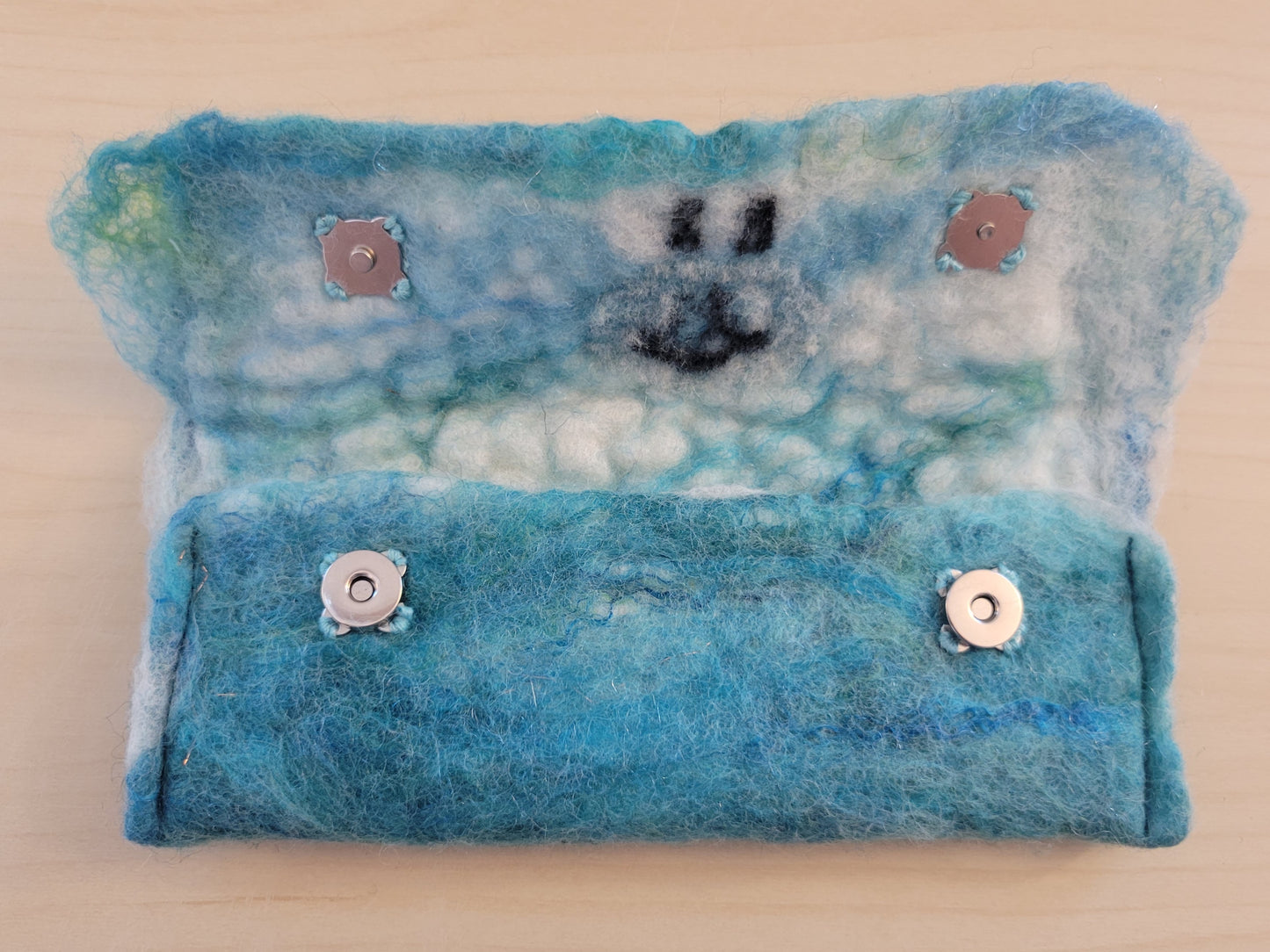 E04 - Eyeglass Case - Blue with White Sheep (Snap Closure)