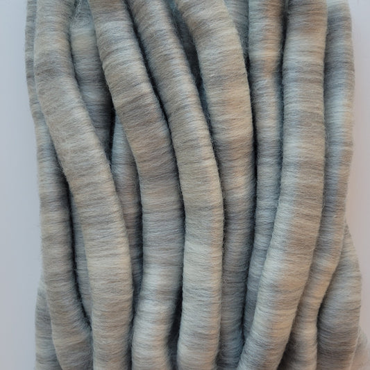 N08 - Merino Rolags
